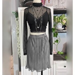 Silver Mini Skirt Metallic Lettuce Hem Twirl Holiday NYE Party plissé Medium